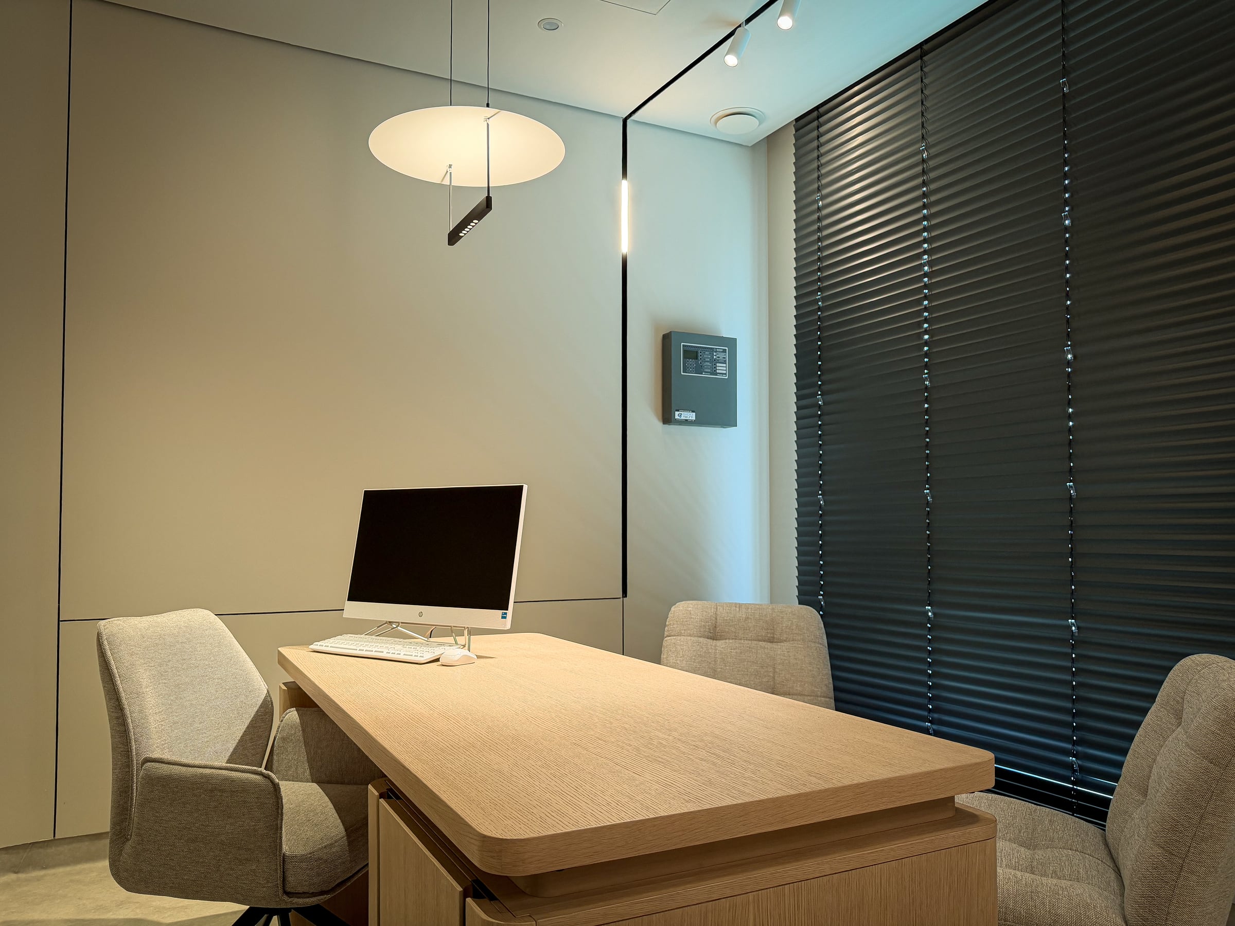 Dental consultation office