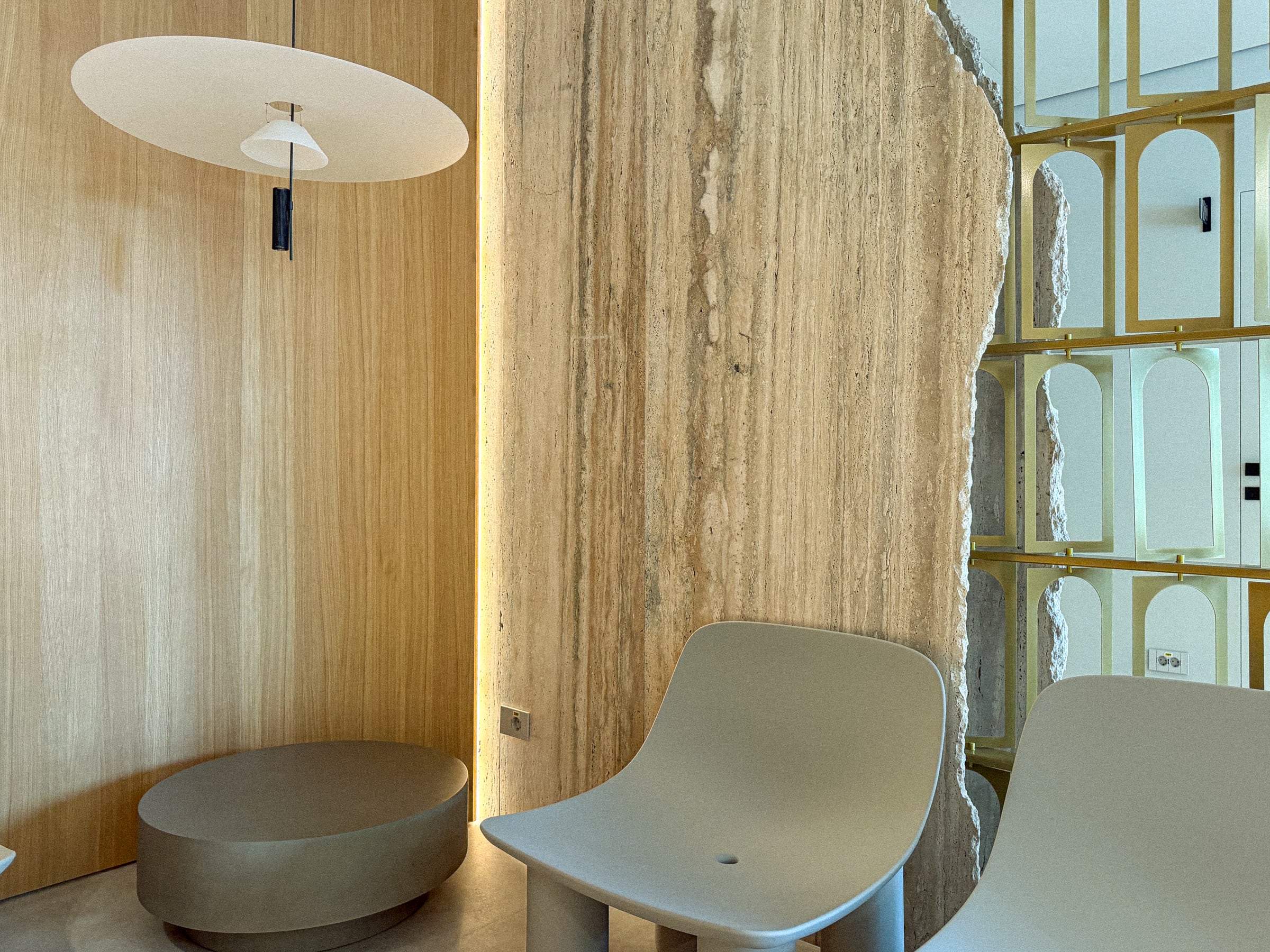 Travertine reception detail