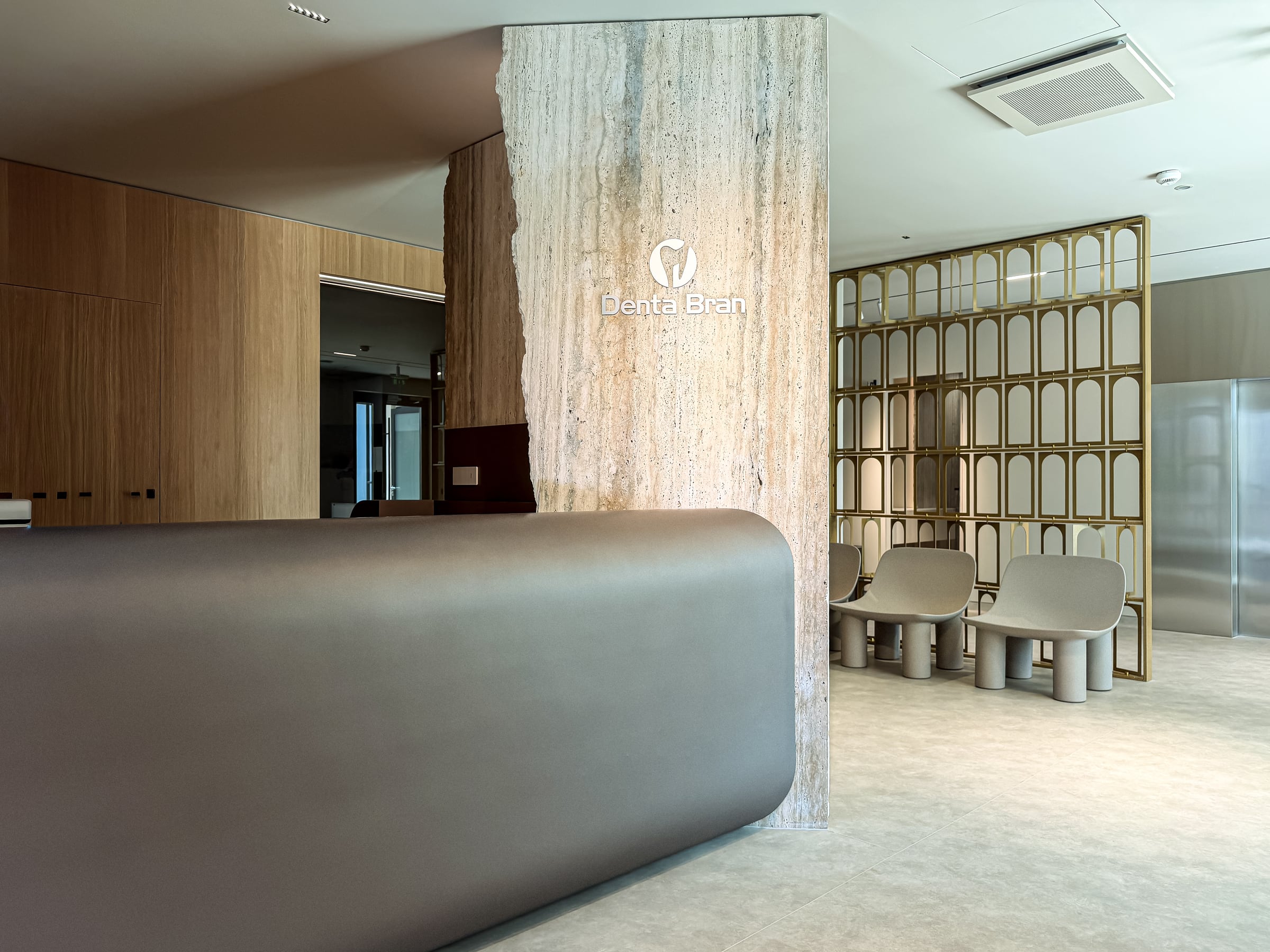 Dental Clinic Alba Iulia — Modern reception environment