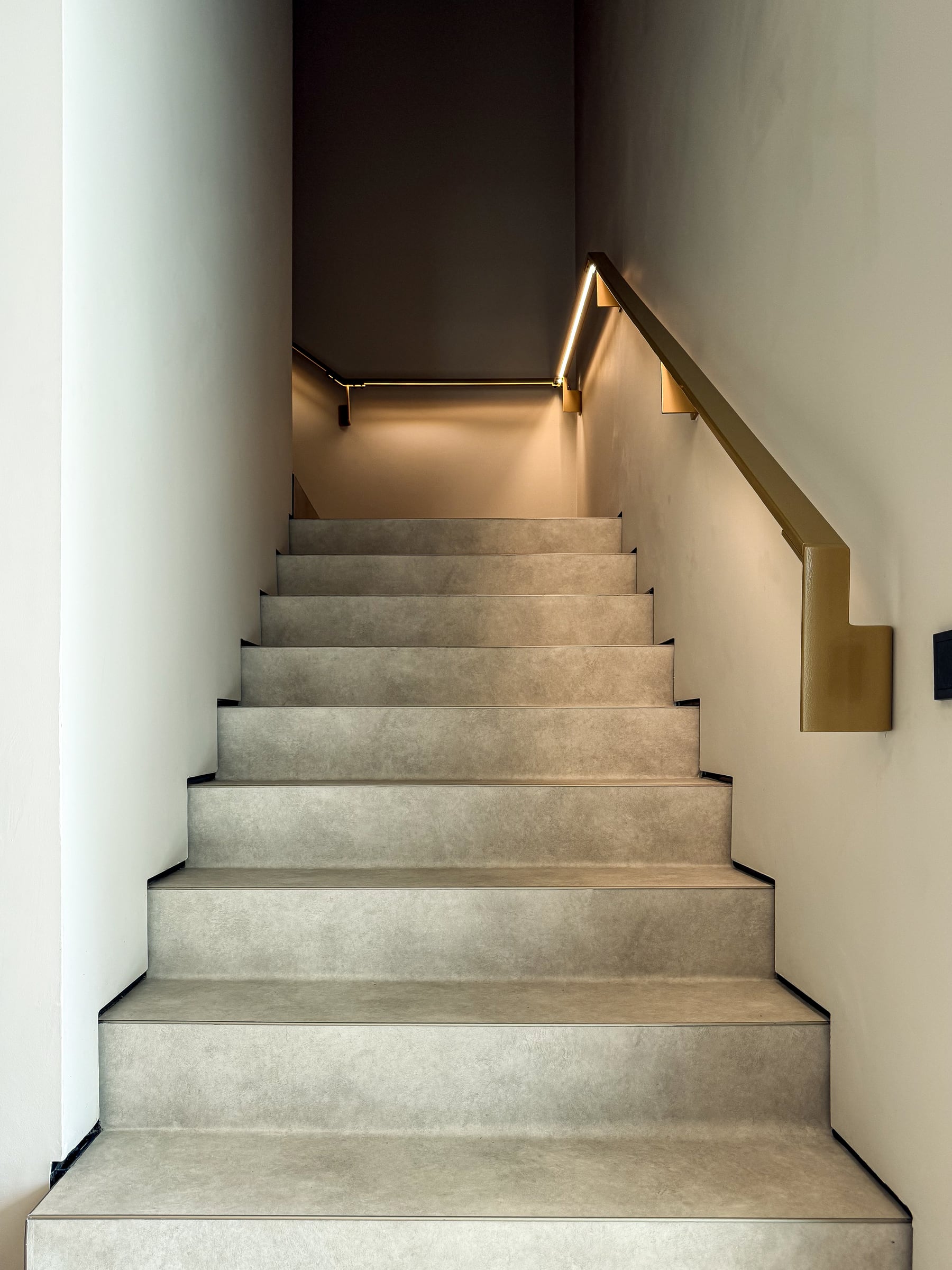 Interior staircase with integrated LED lighting
