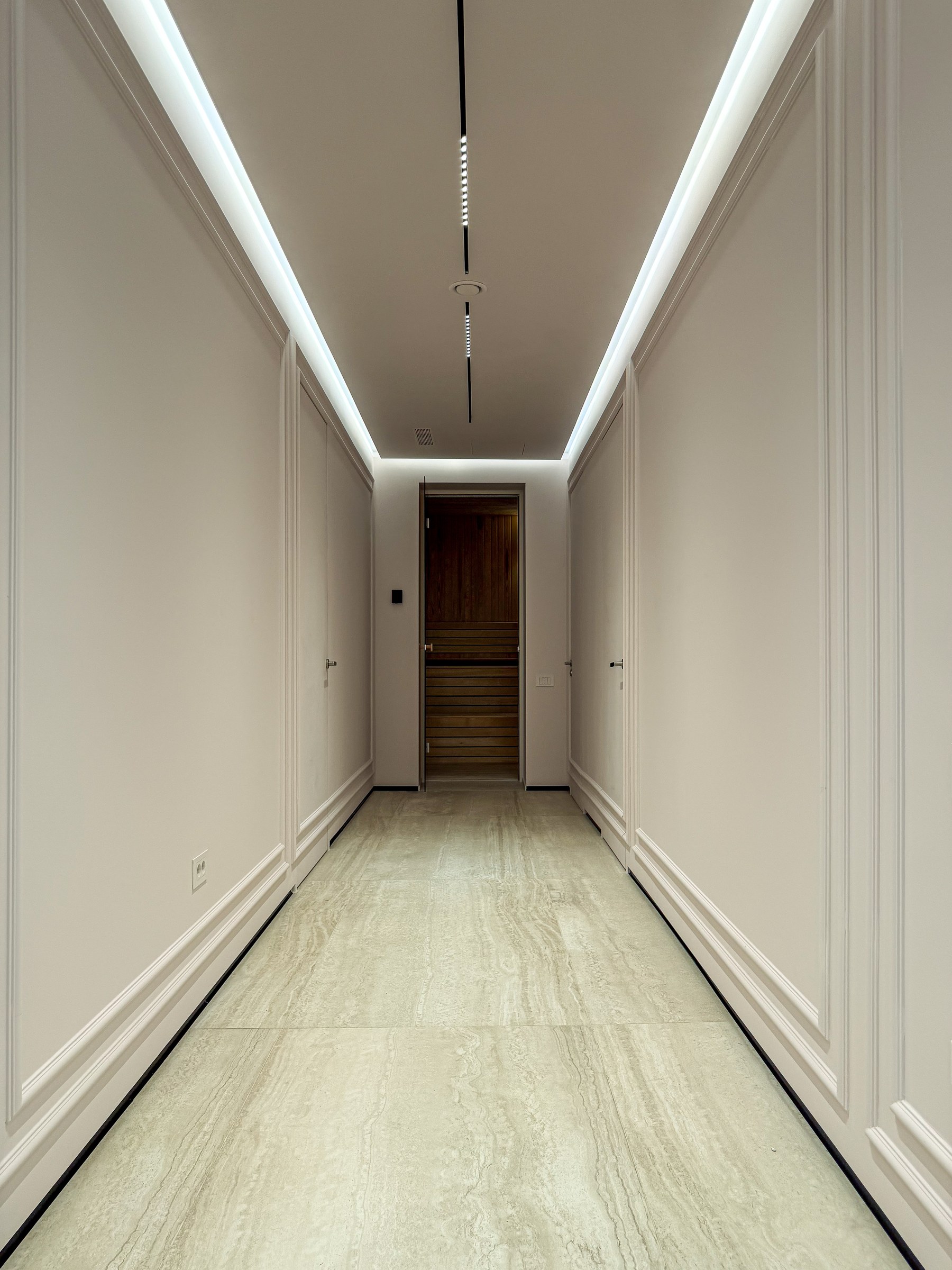 Residential House Cluj — Entrance foyer