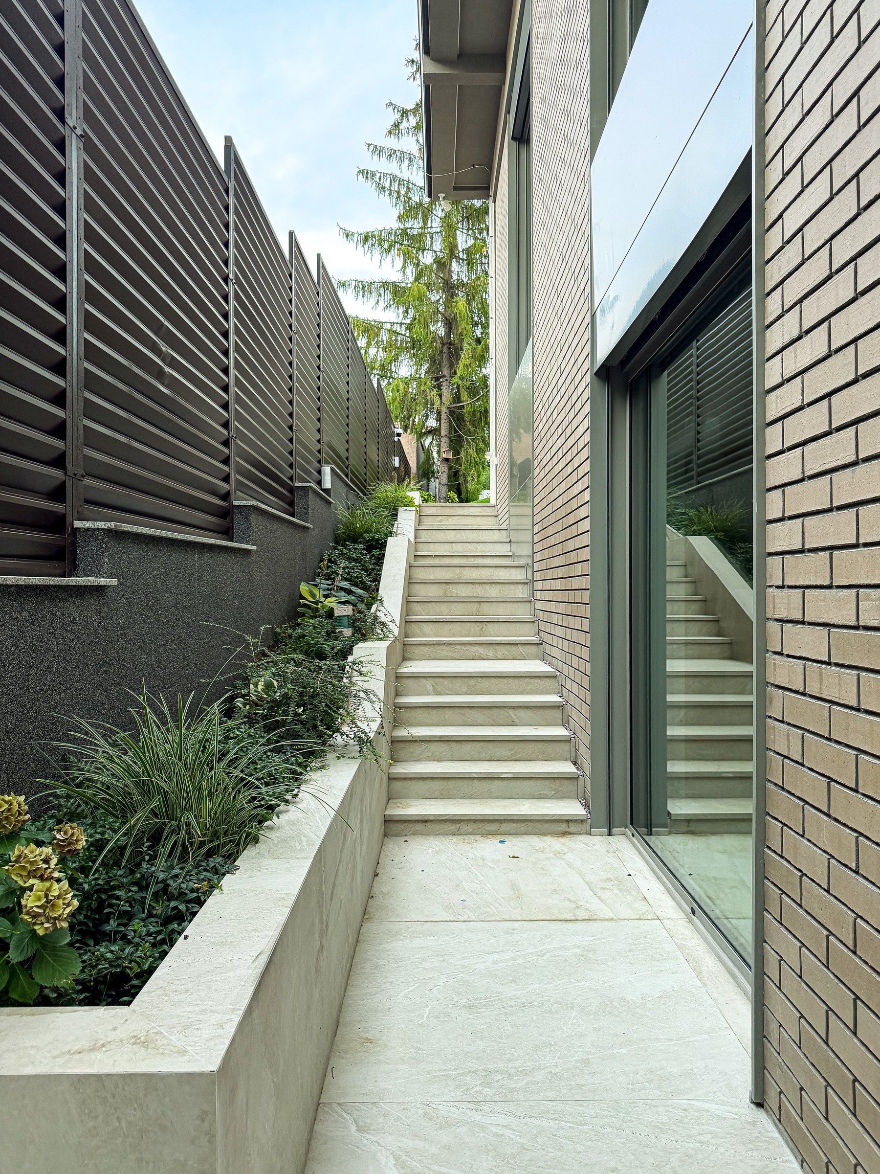 Residential House Cluj — Exterior stone stairs